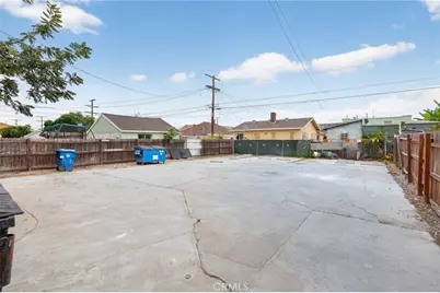 611 W 46th, Los Angeles, CA 90037 - Photo 10