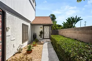 2650 W Meadowview Ln, Anaheim, CA 92804 - Photo 4
