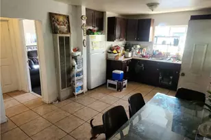 1210 1212 E 42nd, Los Angeles, CA 90011 - Photo 2