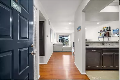 2599 Walnut Avenue #209, Signal Hill, CA 90755 - Photo 2