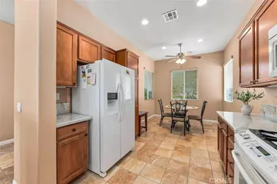10425 Lakeshore, Apple Valley, CA 92308 - Photo 6