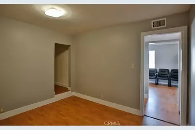 502 W 17th Street, Santa Ana, CA 92706 - Photo 8