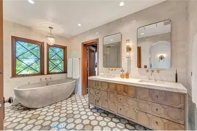 293 Saint Joseph Avenue, Long Beach, CA 90803 - Photo 46