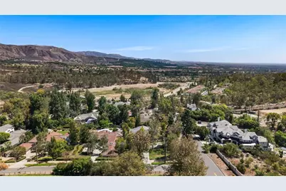 10982 Bent Tree Road, North Tustin, CA 92705 - Photo 6