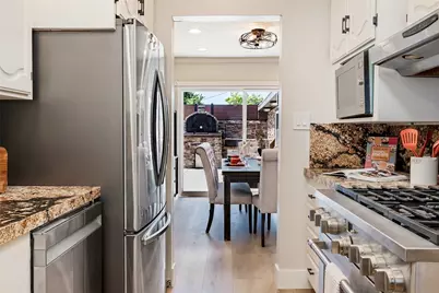 2425 Heather, Long Beach, CA 90815 - Photo 10