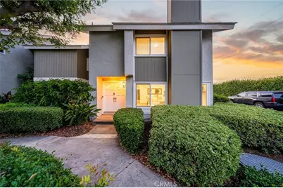 10 Goldenbush, Irvine, CA 92604 - Photo 2