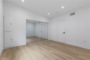 12310 Burbank, Los Angeles, CA 91607 - Photo 32