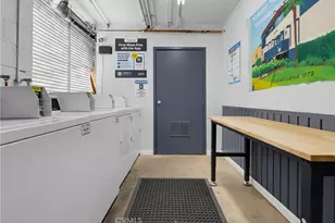 12310 Burbank, Los Angeles, CA 91607 - Photo 48