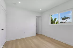 12310 Burbank, Los Angeles, CA 91607 - Photo 40
