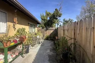 763 Ponderosa Dr, Hemet, CA 92543 - Photo 2