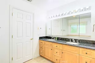 2873 San Vicente Ave, Long Beach, CA 90815 - Photo 36
