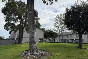 3080 Bradford, Santa Ana, CA 92707 - Photo 2