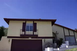 18934 Tenderfoot Trail Rd, Newhall, CA 91321 - Photo 2