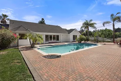 207 Barcelona, Fullerton, CA 92835 - Photo 34