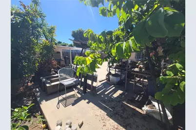 2016 Thurman Avenue, Los Angeles, CA 90016 - Photo 36