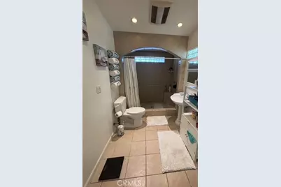 2113 W Niobe, Anaheim, CA 92804 - Photo 2