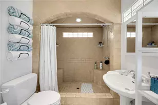 2113 W Niobe, Anaheim, CA 92804 - Photo 16