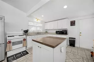 2113 W Niobe, Anaheim, CA 92804 - Photo 8