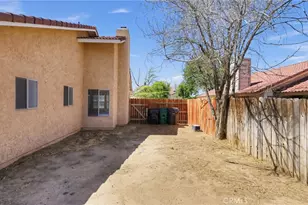 42946 39th St, Lancaster, CA 93536 - Photo 28