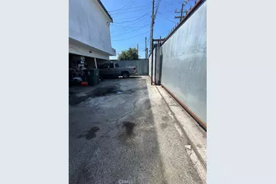 1117 East 85th, Los Angeles, CA 90001 - Photo 8