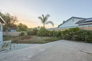 16561 Monroe, Huntington Beach, CA 92647 - Photo 24