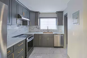 16561 Monroe, Huntington Beach, CA 92647 - Photo 8