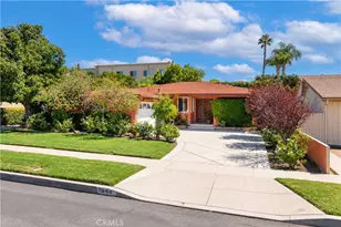 7044 Mammoth Ave, Van Nuys, CA 91405 - Photo 2