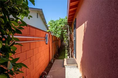 7044 Mammoth Avenue, Van Nuys, CA 91405 - Photo 48