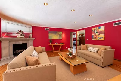 7044 Mammoth Avenue, Van Nuys, CA 91405 - Photo 12