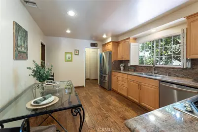 7044 Mammoth Avenue, Van Nuys, CA 91405 - Photo 16