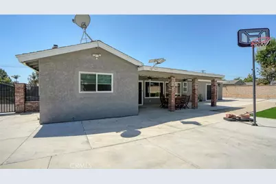 5560 Mountain View Avenue, Yorba Linda, CA 92886 - Photo 38
