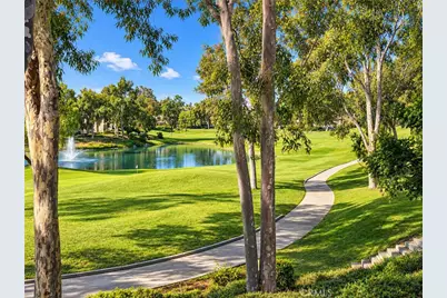 12 Via Solaz, Rancho Santa Margarita, CA 92688 - Photo 2