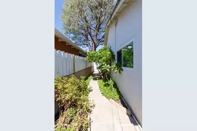 19320 Parthenia Street, Los Angeles, CA 91324 - Photo 16