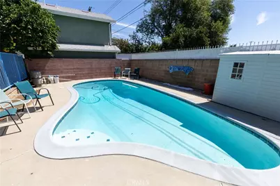19320 Parthenia Street, Los Angeles, CA 91324 - Photo 22
