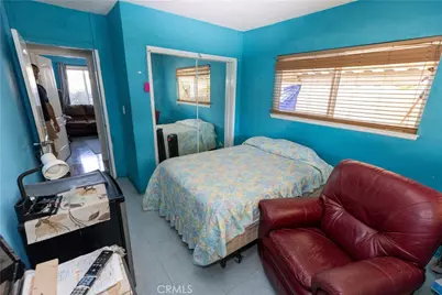19320 Parthenia Street, Los Angeles, CA 91324 - Photo 6
