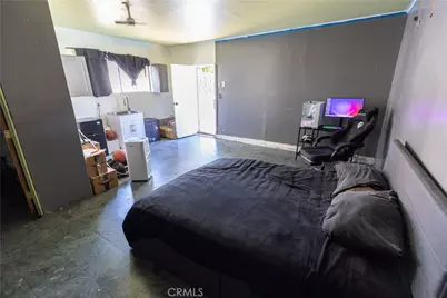 19320 Parthenia Street, Los Angeles, CA 91324 - Photo 20