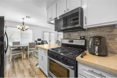 122 S Portola, Tustin, CA 92780 - Photo 10