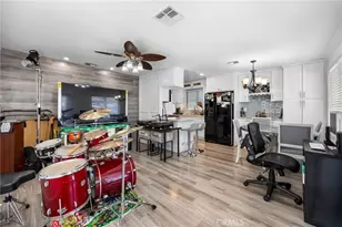 122 S Portola, Tustin, CA 92780 - Photo 2