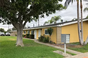 242 S Park, Orange, CA 92866 - Photo 2