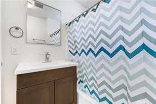 715 E 87th Pl, Los Angeles, CA 90002 - Photo 4