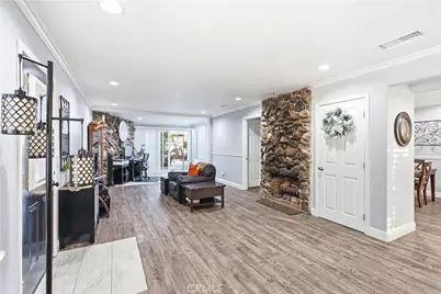 2102 Pattiz Avenue, Long Beach, CA 90815 - Photo 10