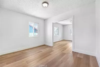 715 E 87th Place, Los Angeles, CA 90002 - Photo 8