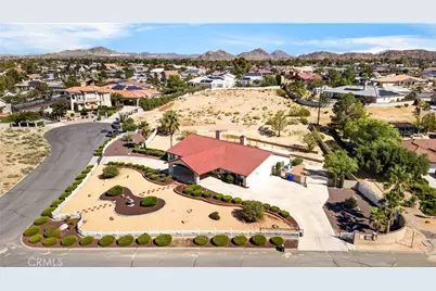 13573 Sunset Drive, Apple Valley, CA 92308 - Photo 6