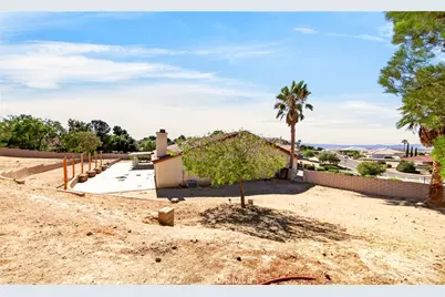 13573 Sunset Drive, Apple Valley, CA 92308 - Photo 50
