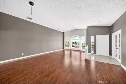 13573 Sunset Drive, Apple Valley, CA 92308 - Photo 10