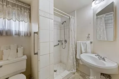 11326 Michelle, Cerritos, CA 90703 - Photo 26