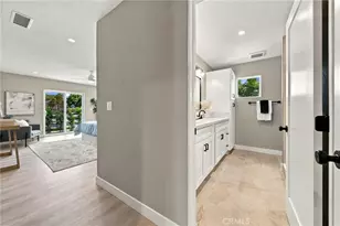 2001 Carfax, Long Beach, CA 90815 - Photo 20