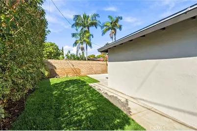 2001 Carfax, Long Beach, CA 90815 - Photo 36