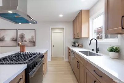 8172 Acacia Street, Cypress, CA 90630 - Photo 18