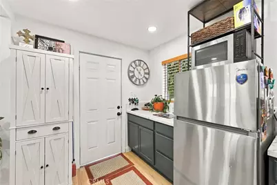 10013 Flora Vista, Bellflower, CA 90706 - Photo 8